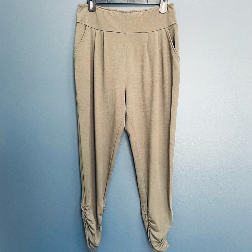 Encircled Dressy Sweatpants